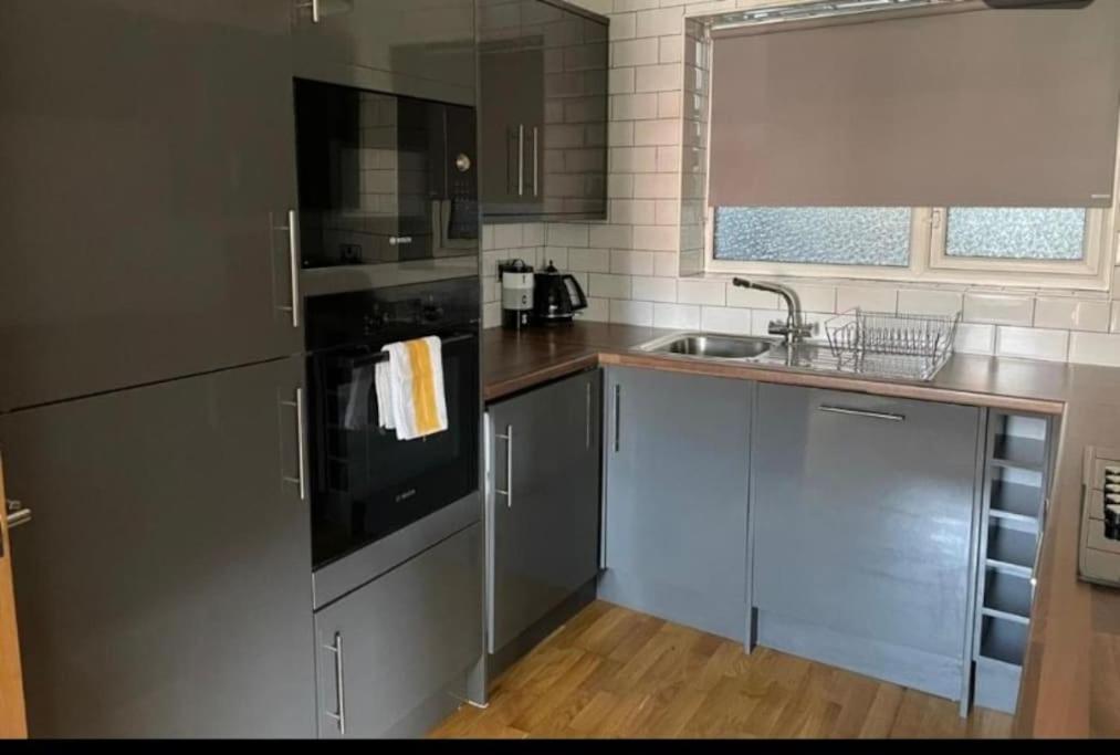 קינגסטון אפון הול Hu1 Stylish Cozy Central Apartment Wifi H3 מראה חיצוני תמונה