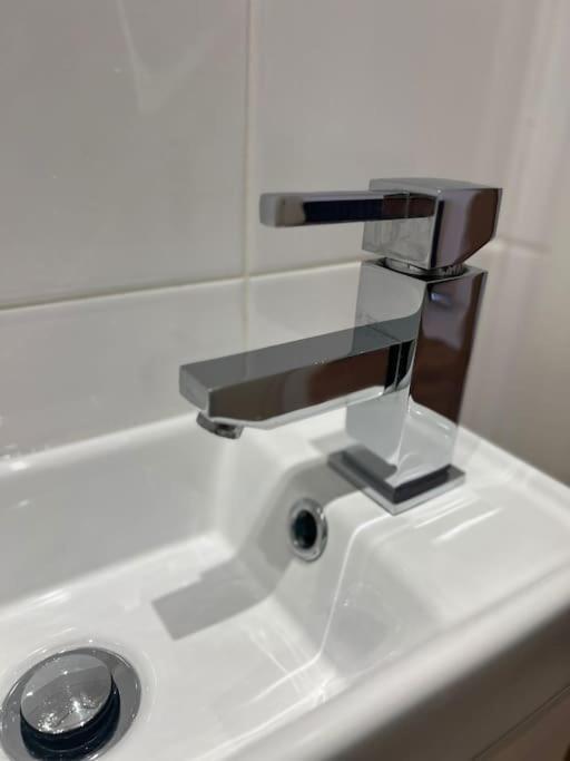 קינגסטון אפון הול Hu1 Stylish Cozy Central Apartment Wifi H3 מראה חיצוני תמונה
